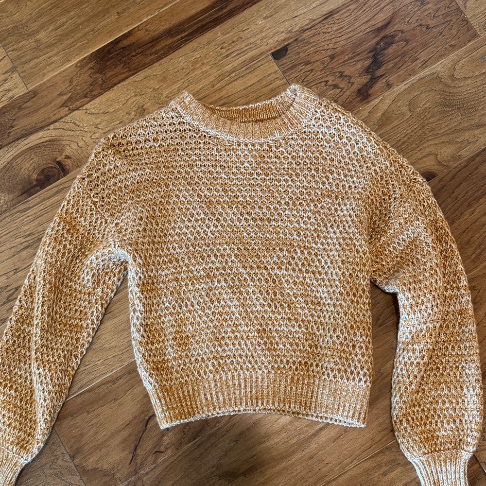 Cozy Abercrombie Knit Women's Sweater in camel